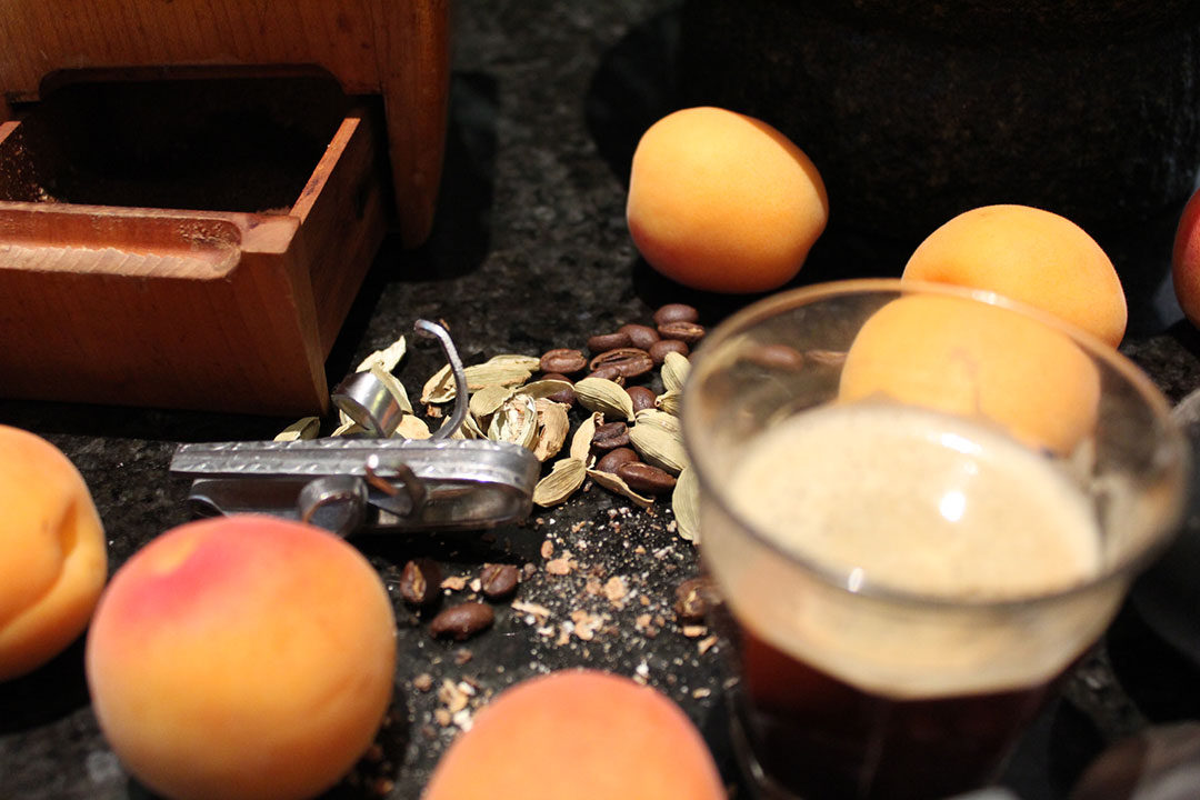 cardamom coffee with apricots