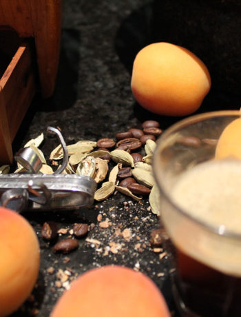 cardamom coffee with apricots