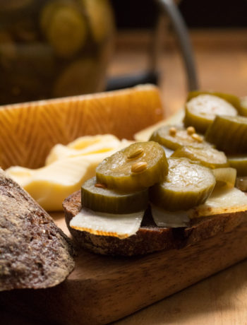 anise cucumber pickles jar lifter