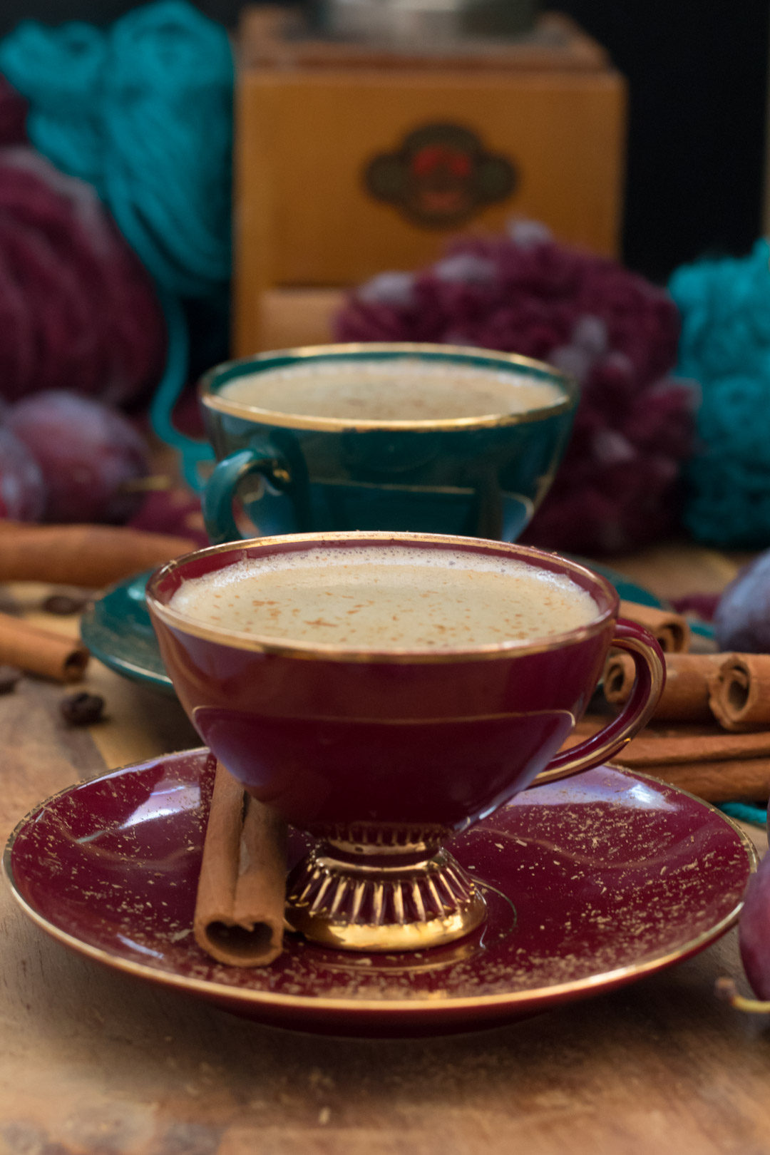 cinnamon coffee with coffee grinder