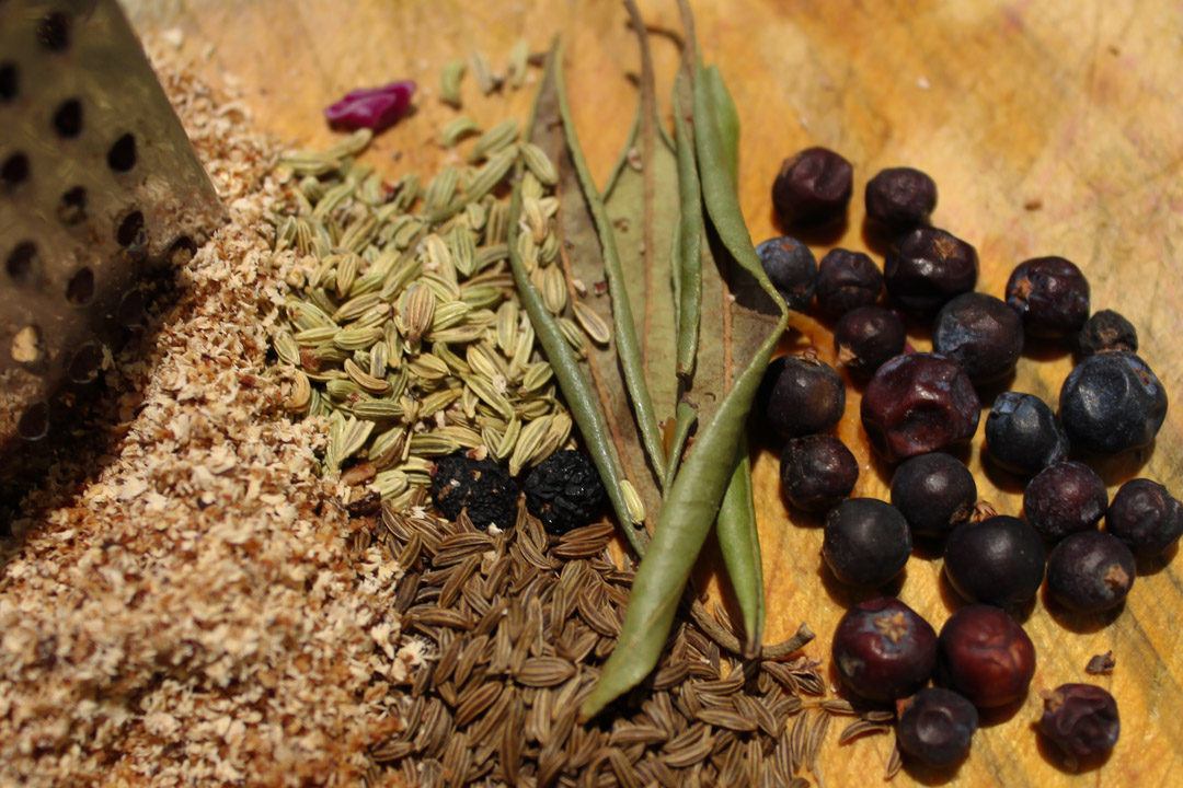 pink-purple sauerkraut spices