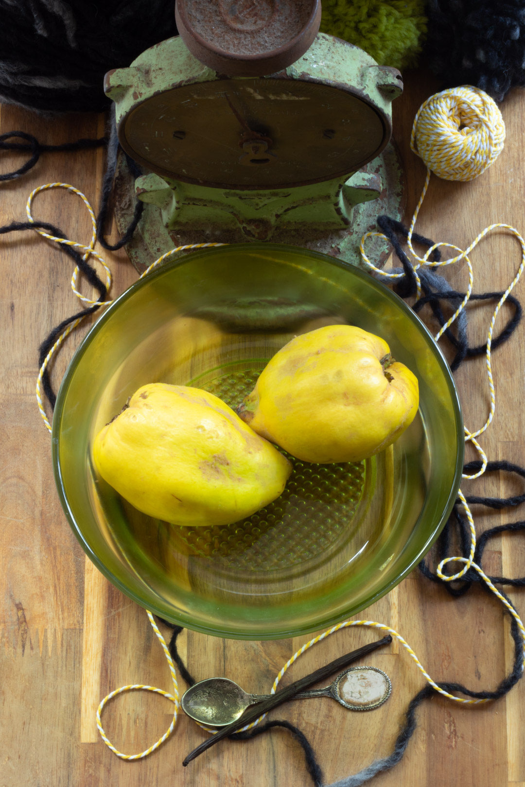 quinces from above