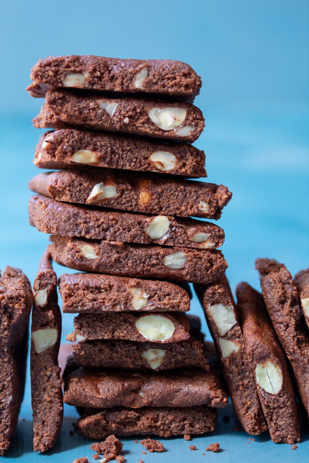 chocolate almond brownie cookies with cardamom and ginger: cookie tower