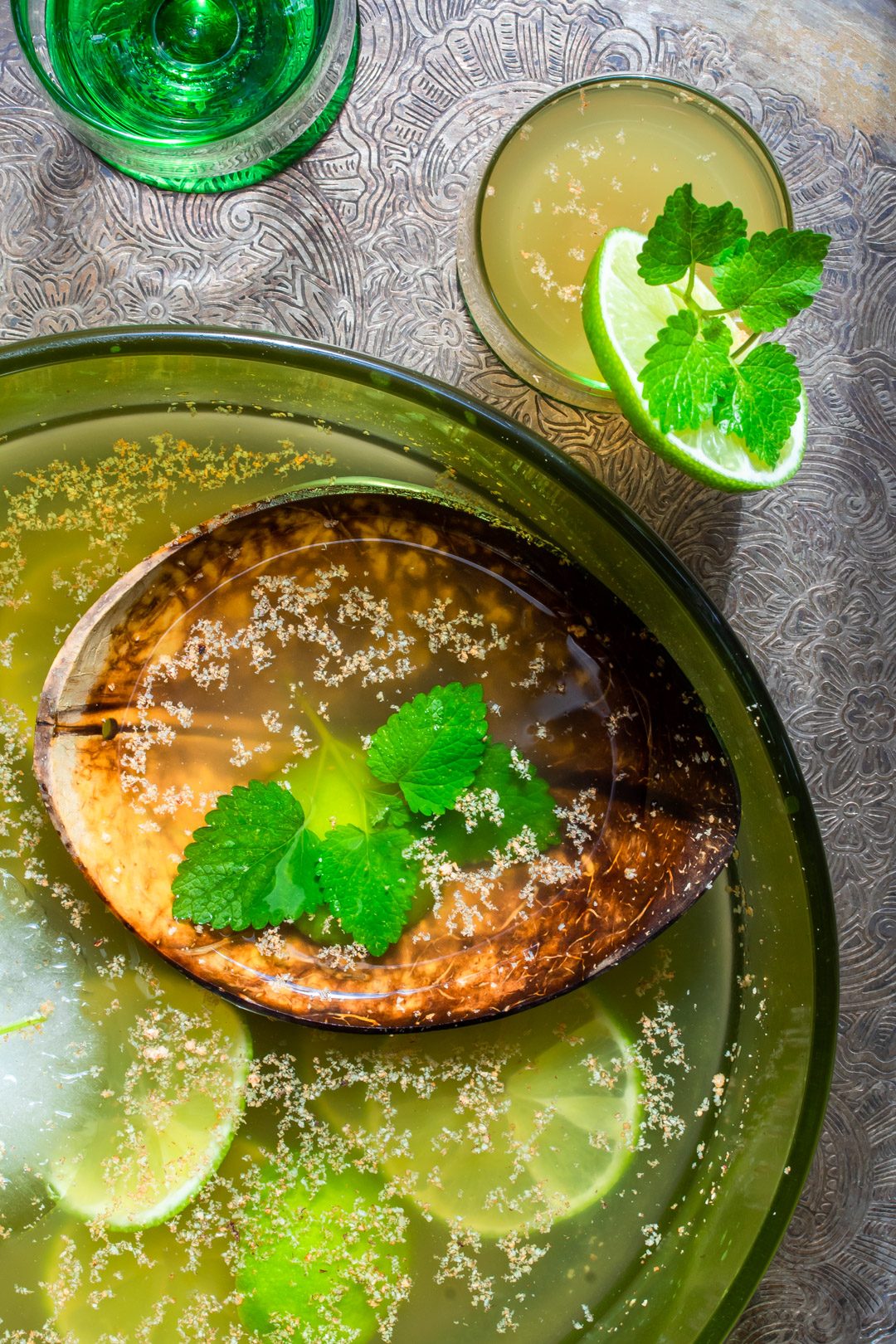 Coconut palm arrack punch on silver tray