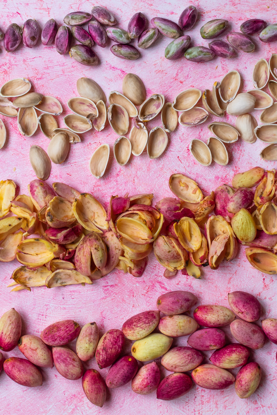 preparing fresh pistachios for pineapple pistachio cream lactart