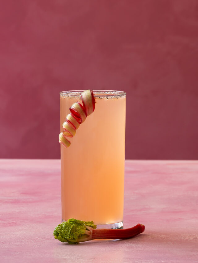 Sangre Fría Rhubarb Tequila Fiz Eco Halloween Cocktail